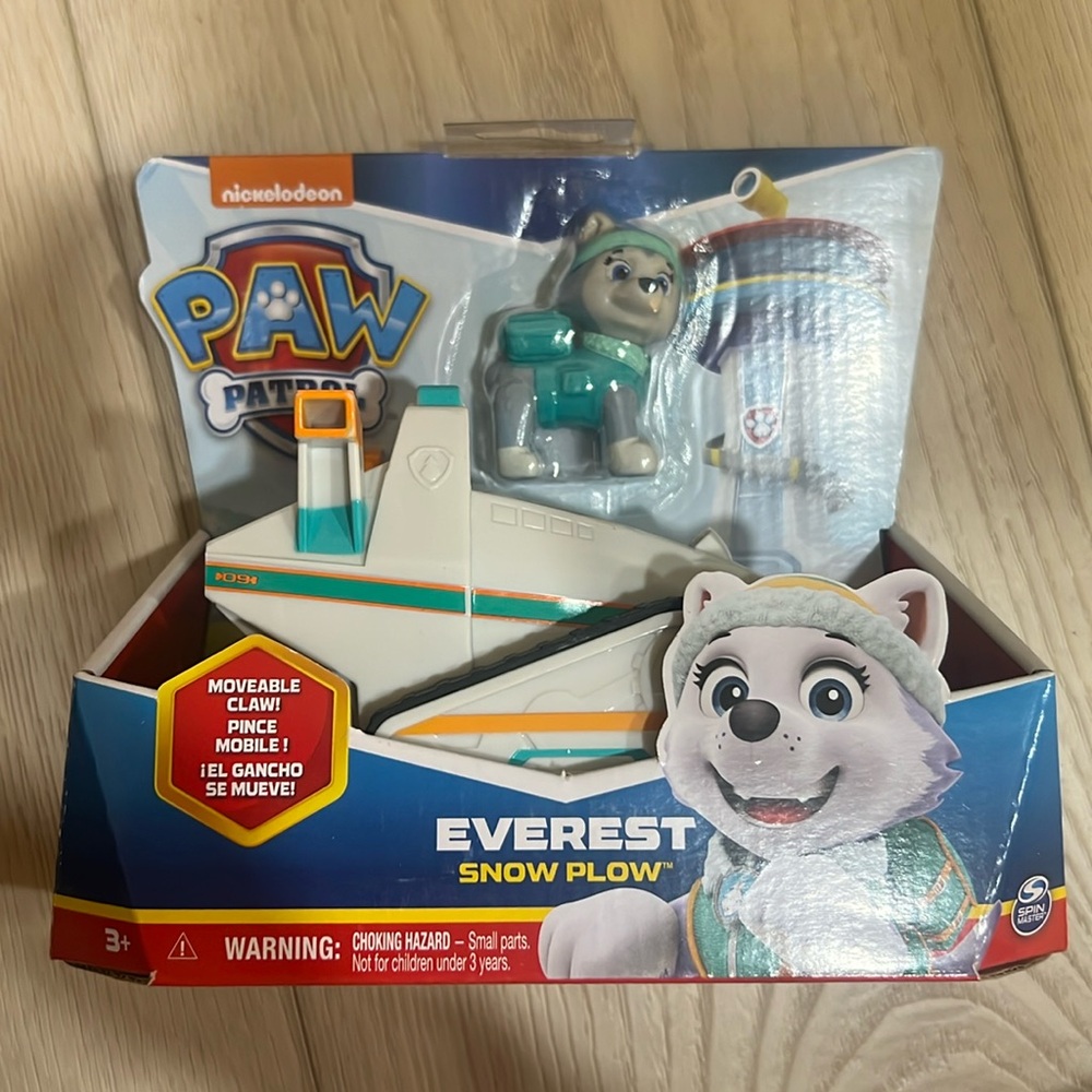 Paw Patrol. Everest snow plow